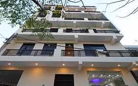 Hotel Airlift At Delhi Airport